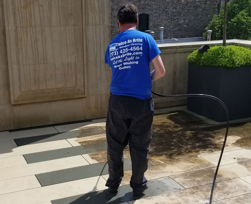 Power washing, twice as brite
